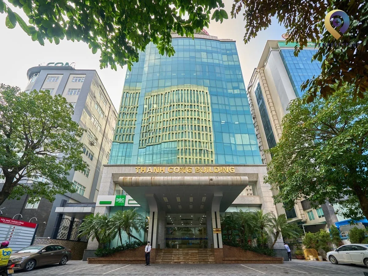 Khu vực sảnh ngoài tòa nhà Thành Công Building
